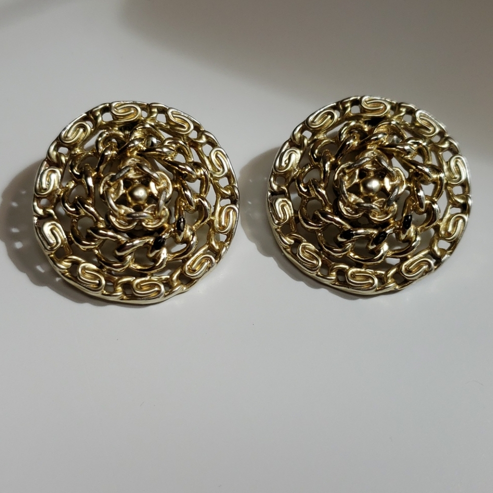 Vintage Lisner Clip Earrings